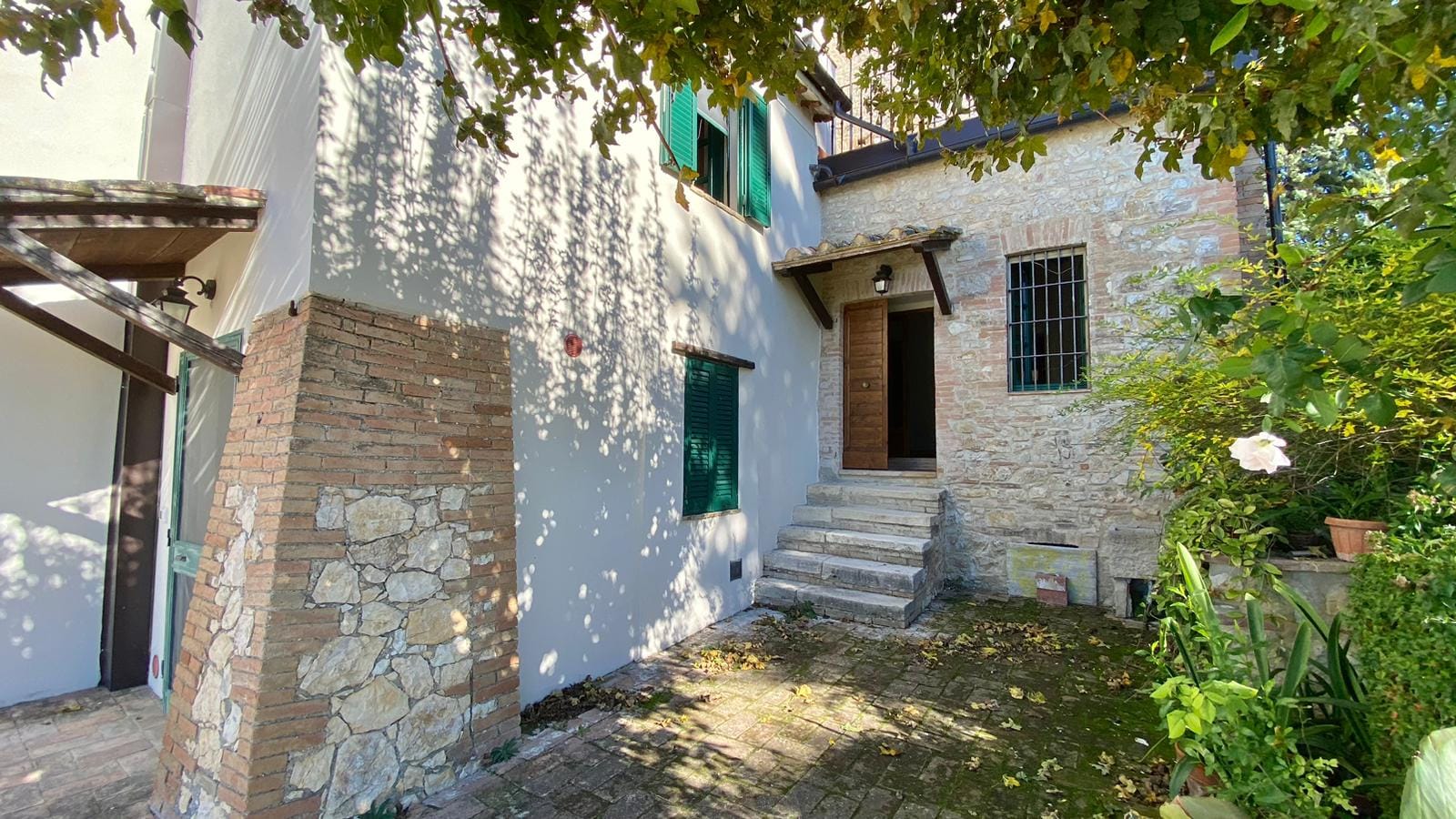 ingresso indipendente sala TV