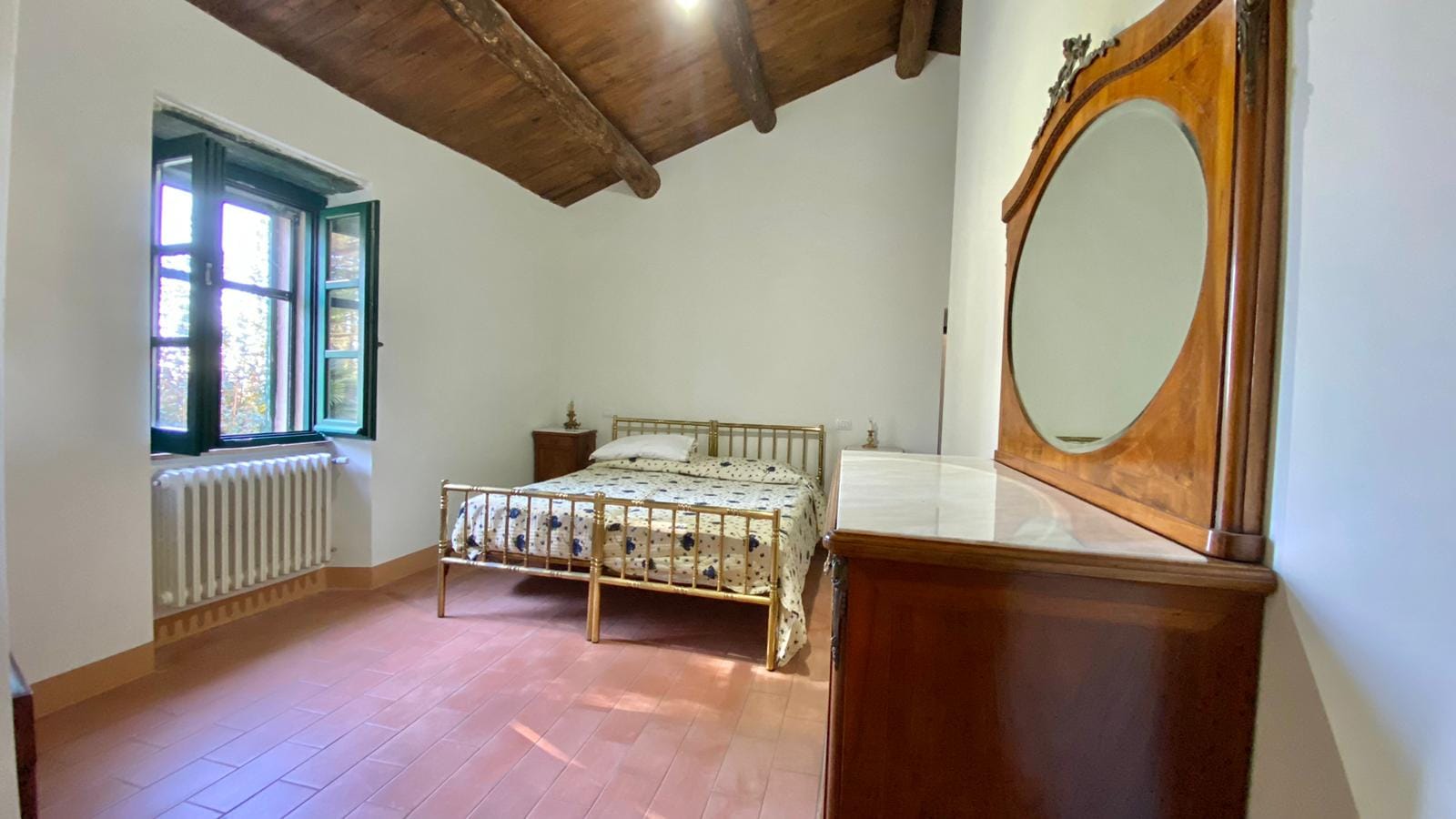 camera primo piano corpo di fabbrica indipendente