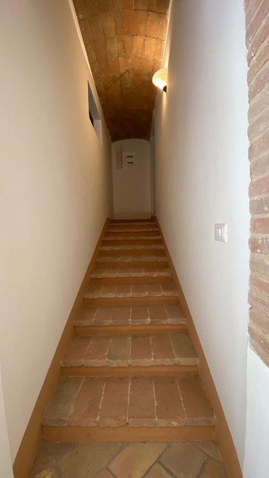 scala di collegamento interno tra i due corpi di fabbrica