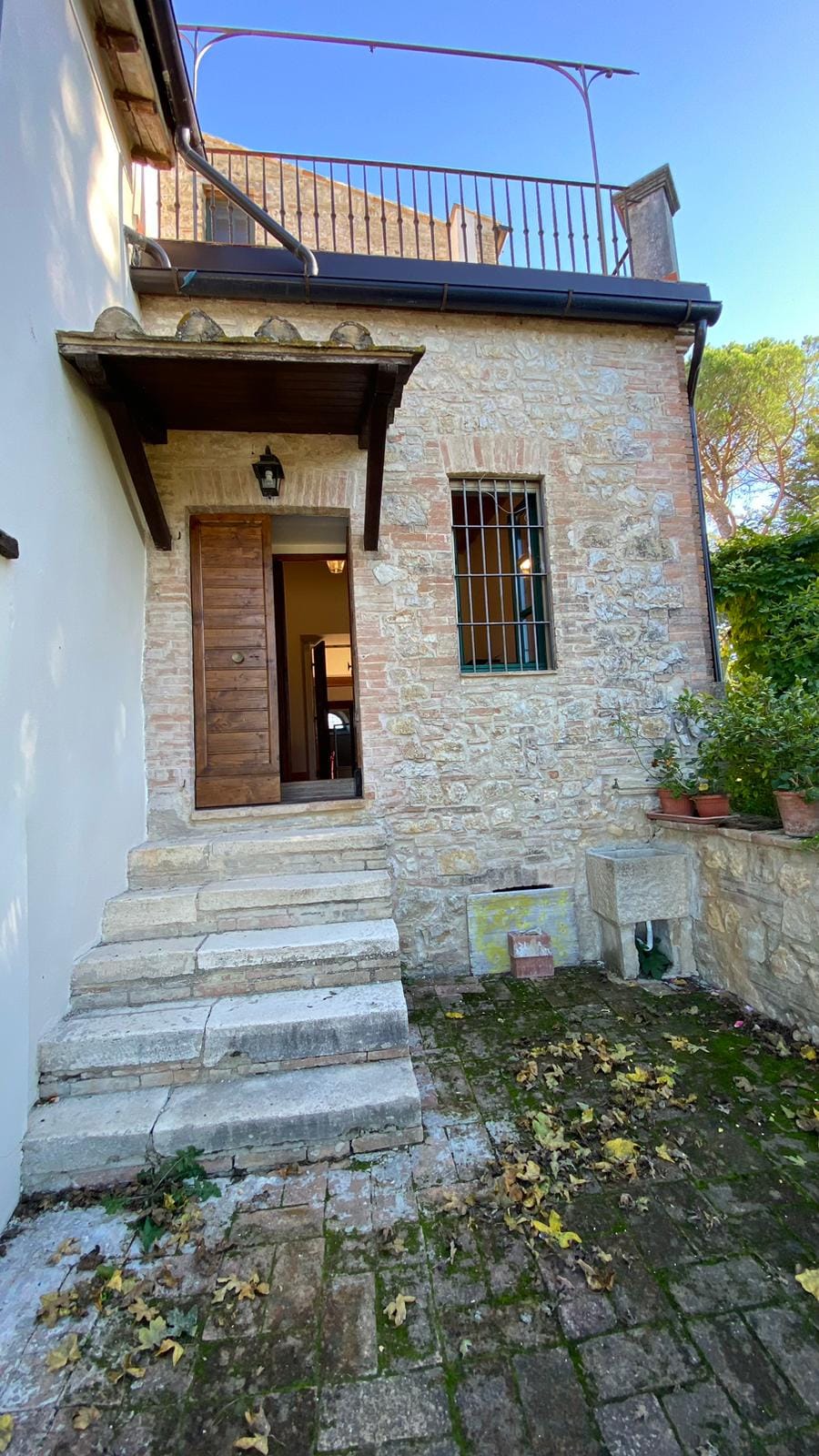 ingresso indipendente sala TV